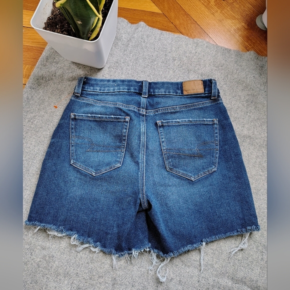 American Eagle Outfitters Dark Blue Frayed Hem Jean Shorts - Picture 3 of 7